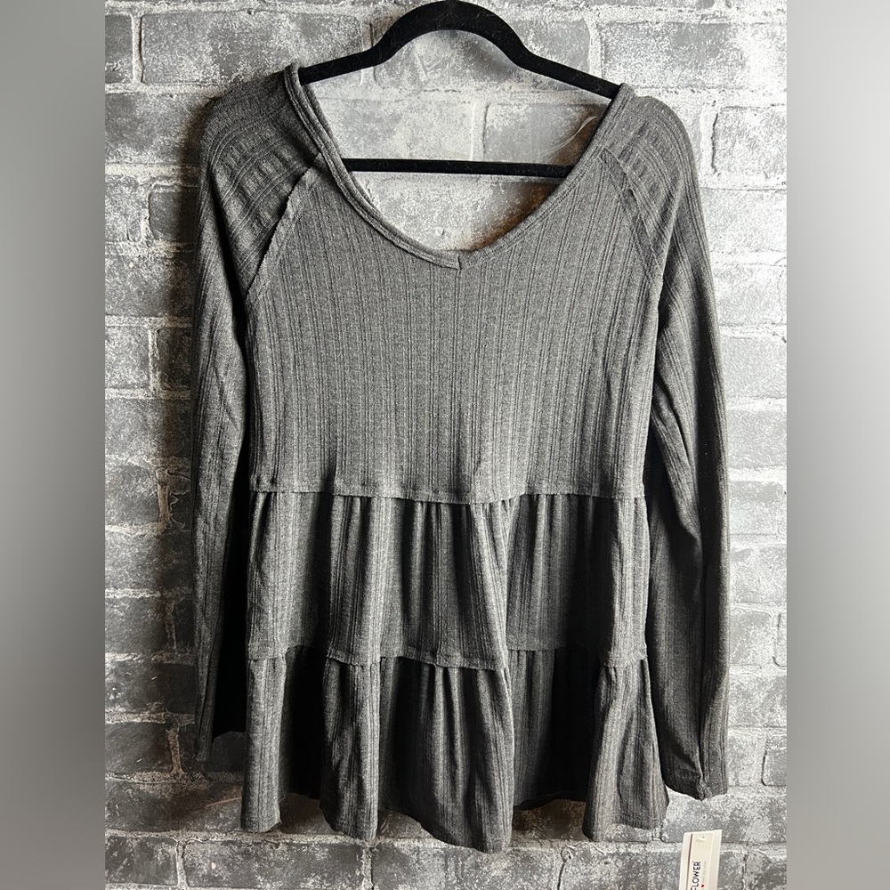 Wallflower Women’s Gray Babydoll Tiered Top Small Boho Vibes